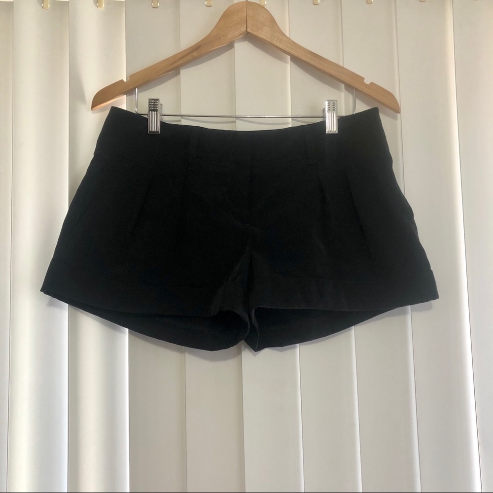 Express Black Dressy Shorts🤍